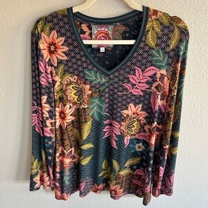 JOHNNY WAS V Neck Kimono Sleeve Long Sleeve T Shirt